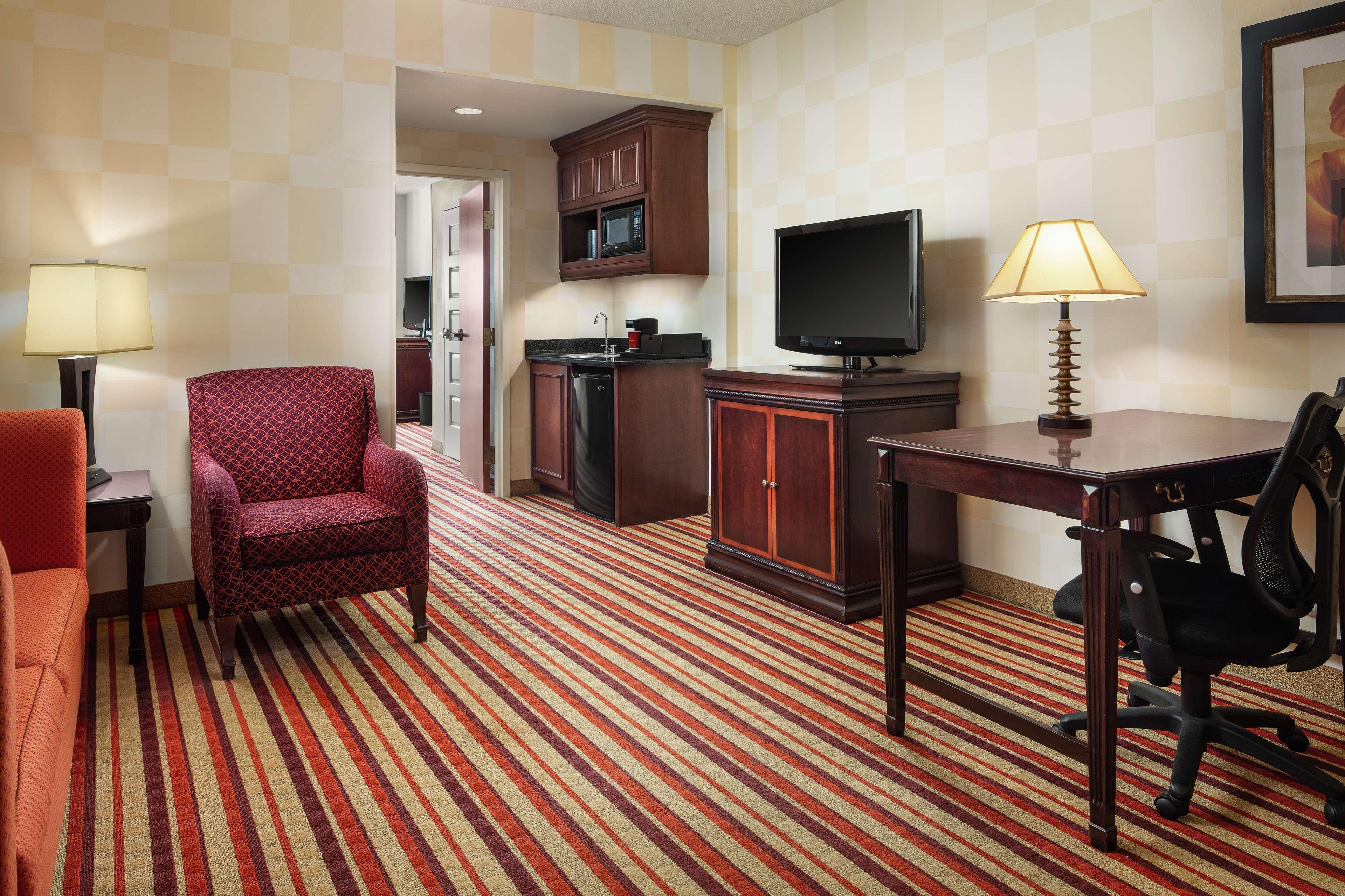 Hilton Charlotte Airport Hotel Extérieur photo
