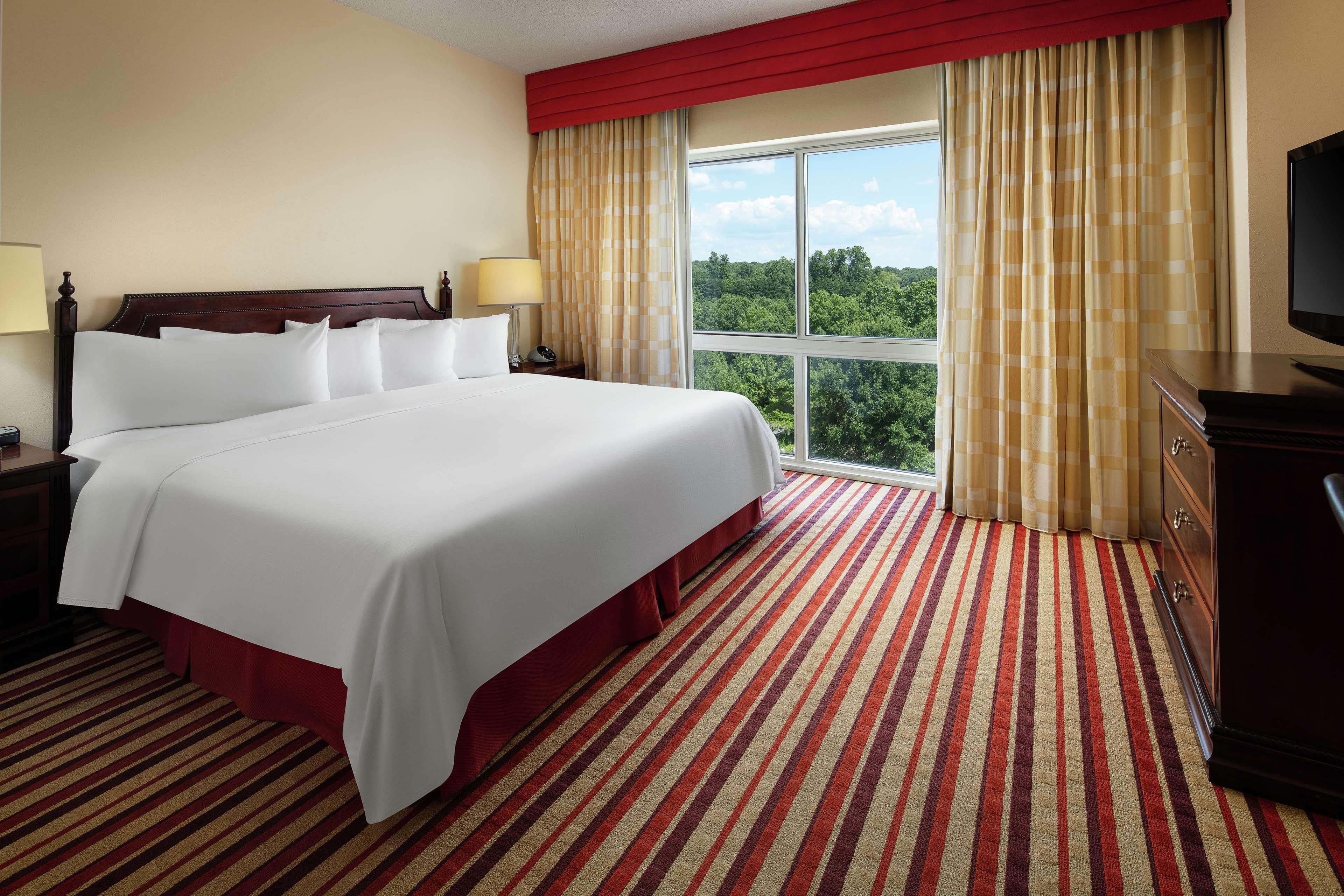 Hilton Charlotte Airport Hotel Extérieur photo
