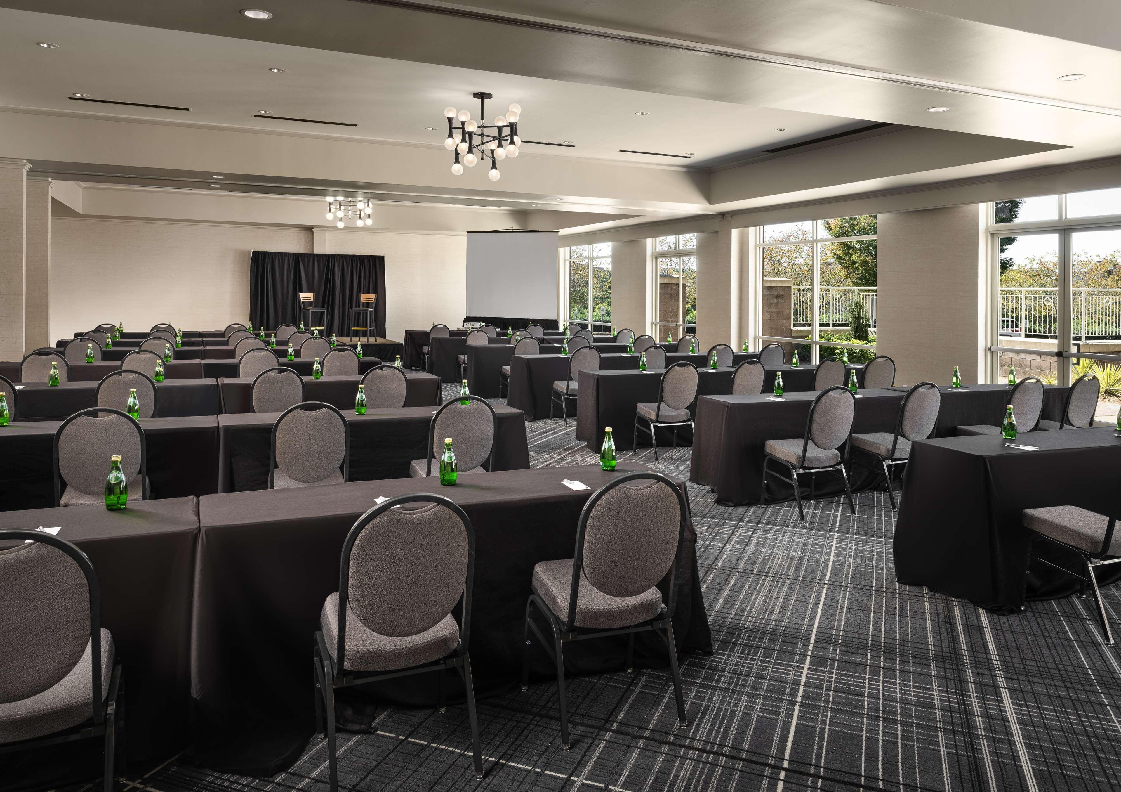 Hilton Charlotte Airport Hotel Extérieur photo