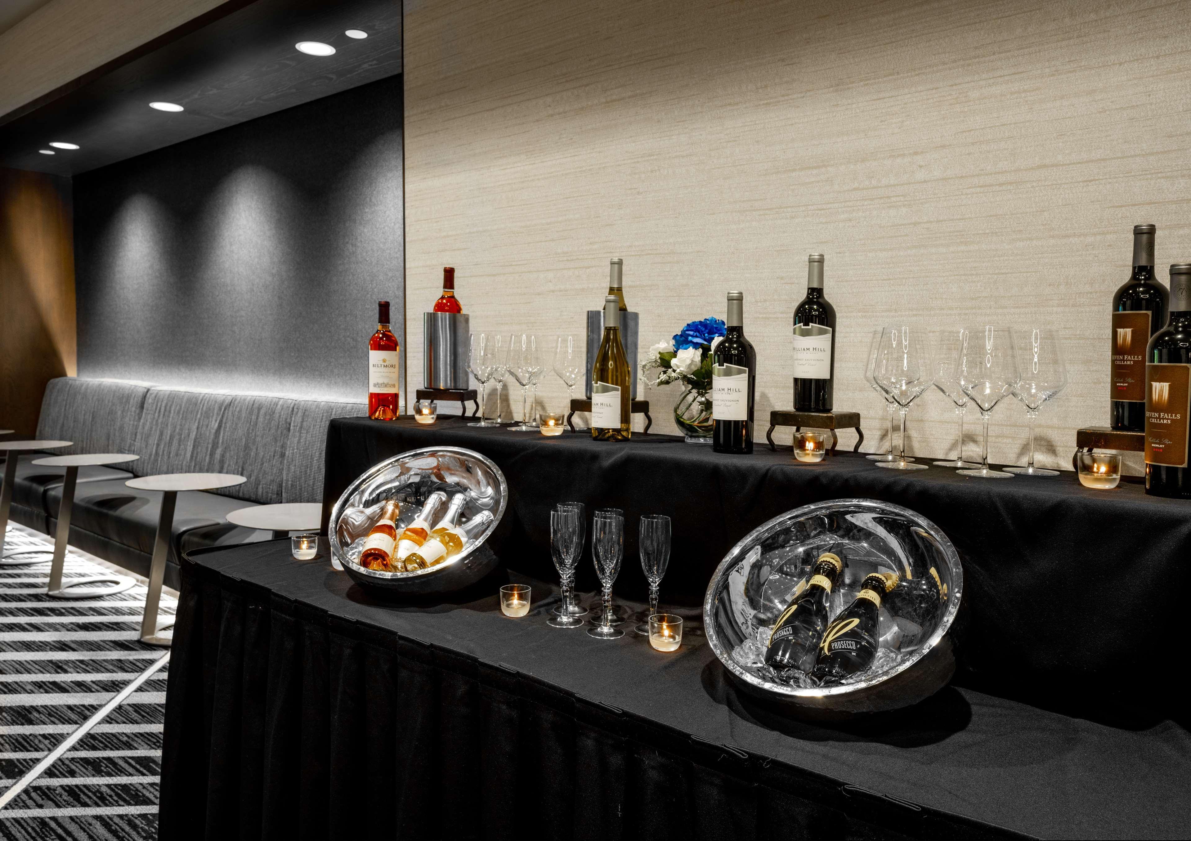 Hilton Charlotte Airport Hotel Extérieur photo
