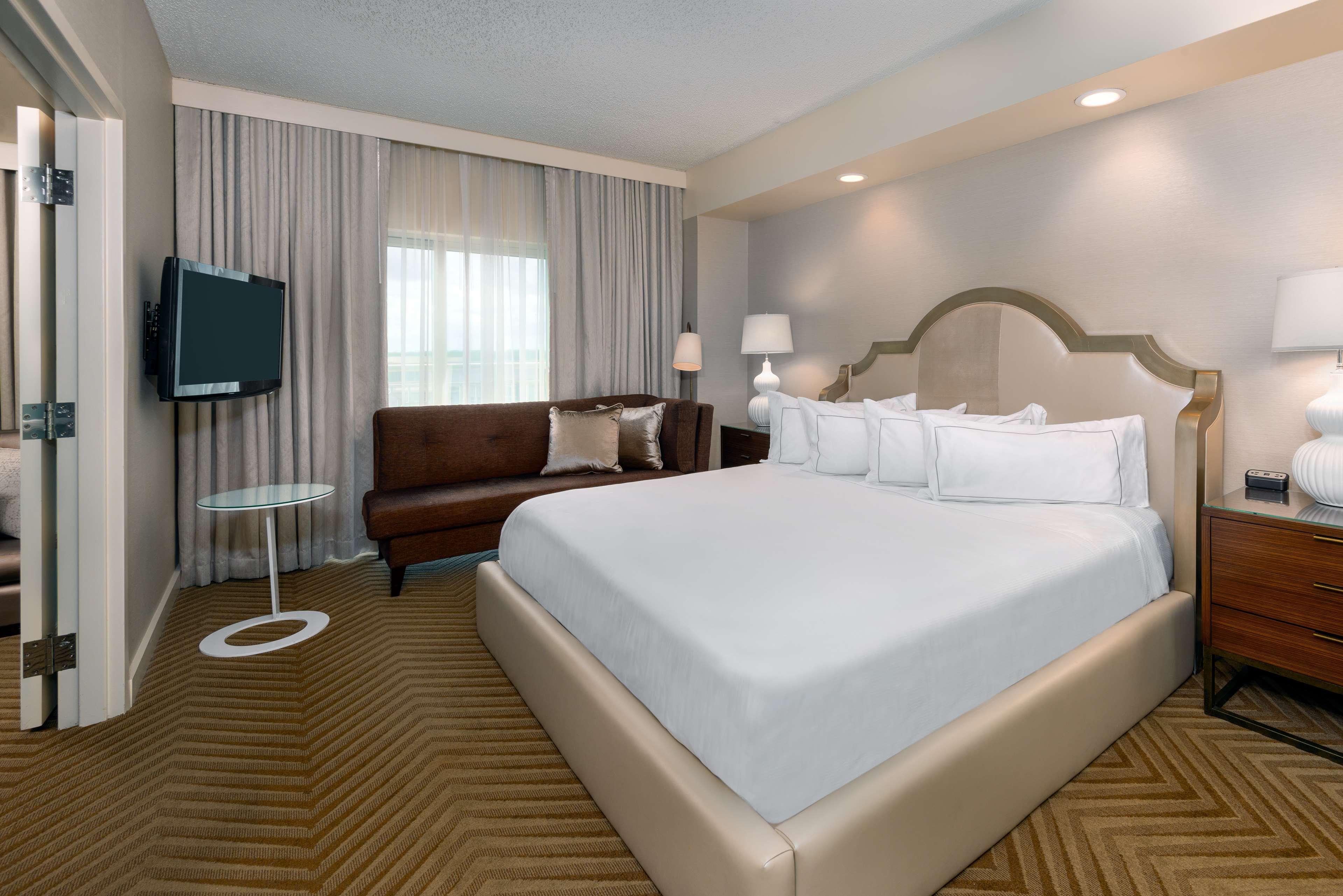 Hilton Charlotte Airport Hotel Extérieur photo