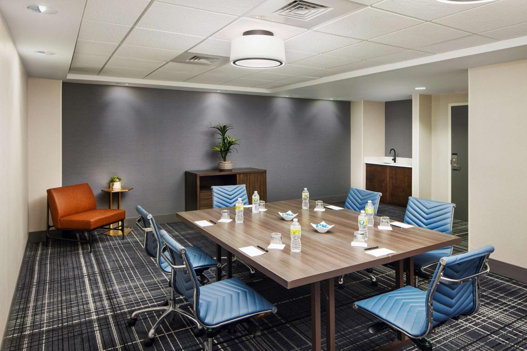 Hilton Charlotte Airport Hotel Extérieur photo