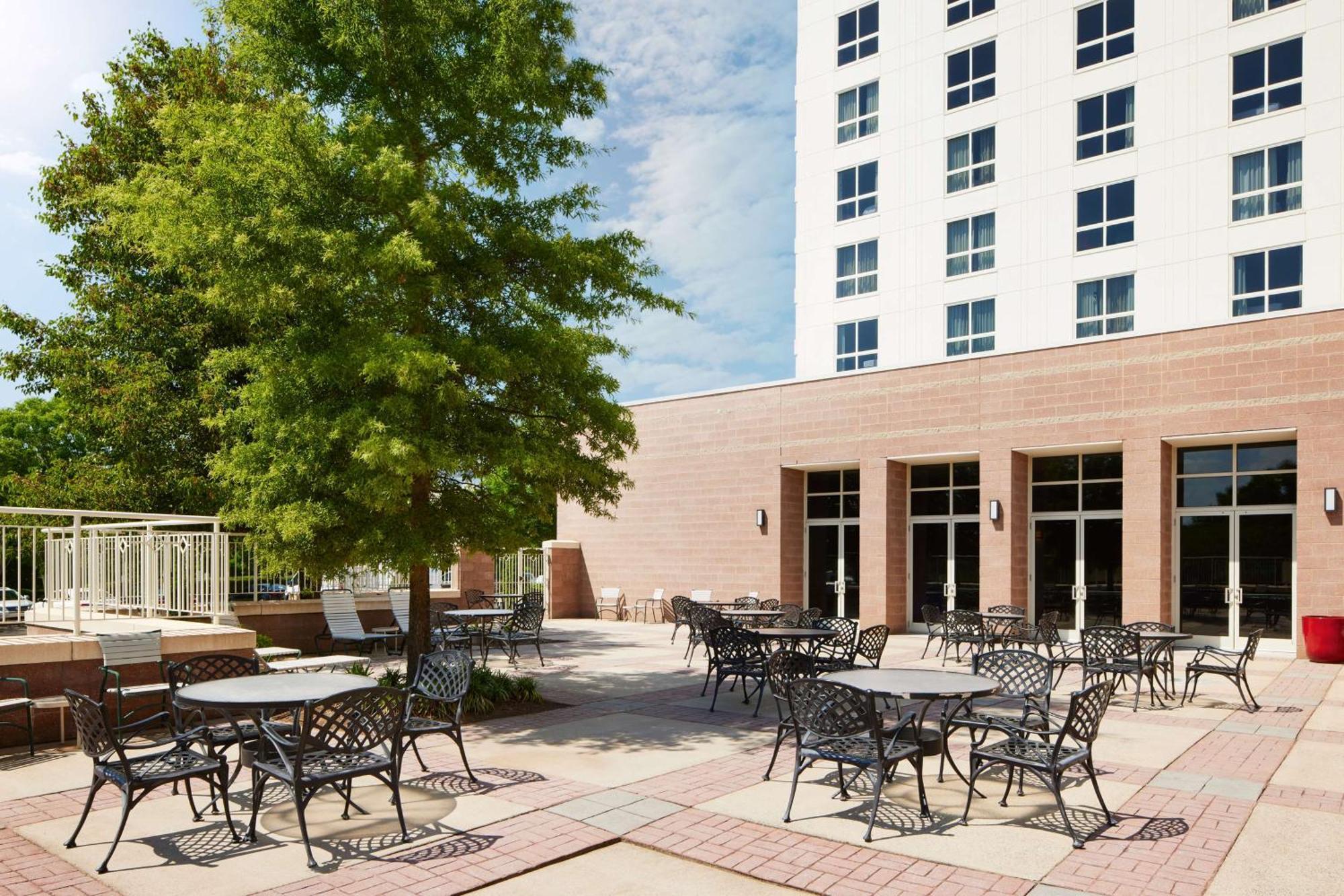 Hilton Charlotte Airport Hotel Extérieur photo